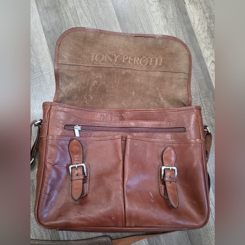 Tony Perrotti Brown Leather Briefcase Laptop Office Busines Bag Messenger Classy - Picture 16 of 16